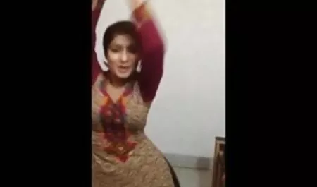 कास्टिंग हिंदी सेक्सी फुल मूवी पर एक युवा श्यामला बकवास करने के लिए आया था