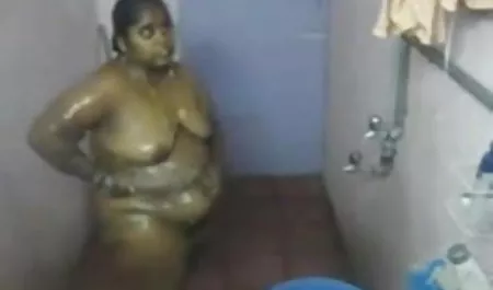 श्यामला Anissa केट में गुदा बट प्लग उसे प्रशिक्षण ब्लू सेक्सी सेक्सी से बचाया