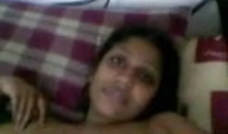 यह काफी सेक्सी, सेक्सी माँ है जिसने पोर्न व्यवसाय में अपनी ताकत का परीक्षण करने का फैसला किया है और एक कास्टिंग से गुजर रही है, उत्कीर्ण निर्देशक सेक्सी ब्लू भेजिए इस बात की जाँच करेगा कि इस कुतिया की चूत में किस तरह का अधिभार हो सकता है