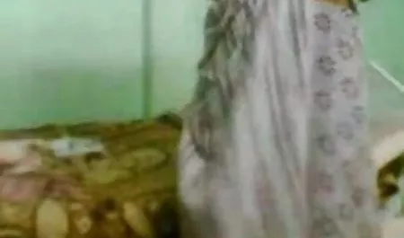 नानी गांड सेक्सी चाहिए हिंदी फिल्म में गड़बड़