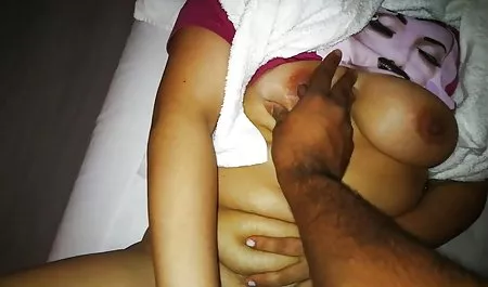 सुंदर कुतिया गेंदों के साथ संभोग करने के लिए खुद को लाया सेक्सी वीडियो फुल फिल्म