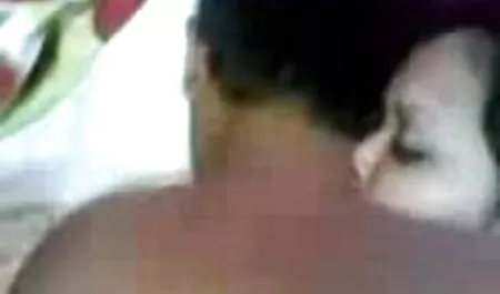 सुनहरे बालों वाली लड़की उसके सेक्सी वीडियो पिक्चर ब्लू मुँह में सह पाने के लिए प्यार करता है
