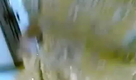 एक सेक्सी मूवी हिंदी फिल्म सुंदर सेक्सी गोरा के साथ पिकअप ट्रक जो 100 यूरो के लिए सेक्स करने के लिए सहमत हो गया