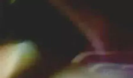 बड़े स्तन के साथ सेक्सी नौकरानी एक युवा मेजबान द्वारा सेक्स सेक्स सेक्स फिल्म गड़बड़ हो जाता है