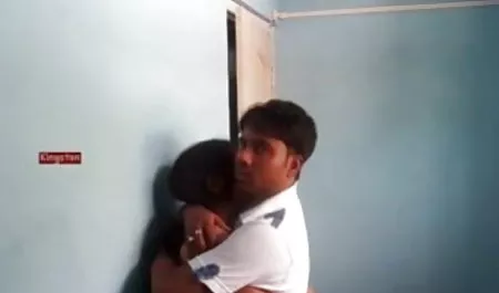 बस्टी ब्लोंड राहेल एक हिंदी पिक्चर फिल्म सेक्सी हिंदी में लंबे कार्य दिवस के बाद जकूजी में चारों ओर से घिर जाती है