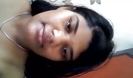 जापानी वेबकैम के सेक्सी मूवी चाहिए हिंदी माध्यम से आकर्षण दिखाता है