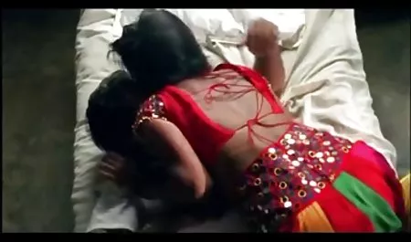 चब्बी 18 वर्षीय बेब बीपी सेक्सी वीडियो फिल्म उसके प्रेमी द्वारा गड़बड़ हो जाता है
